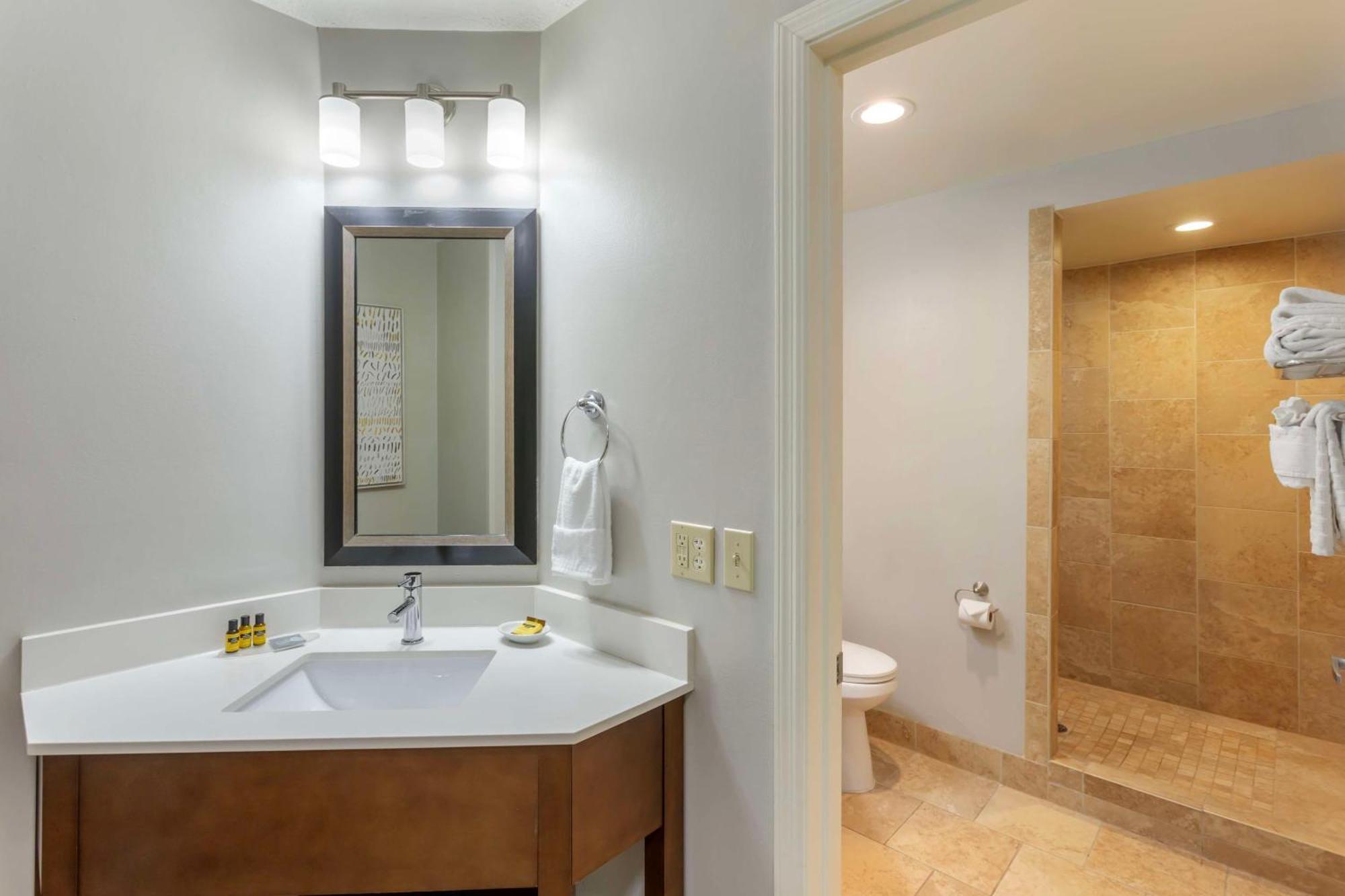 Best Western Plus Cotton Tree Inn North Salt Lake Exterior photo